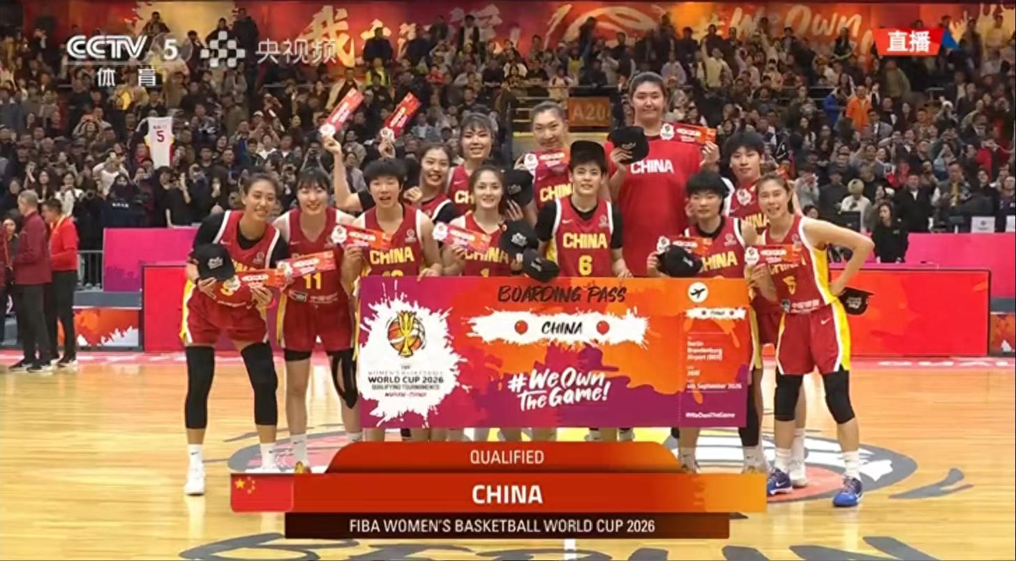 开云体育app-光漂亮有啥用？4战14中3，失误多于得分，球迷：是咋进的国家队？